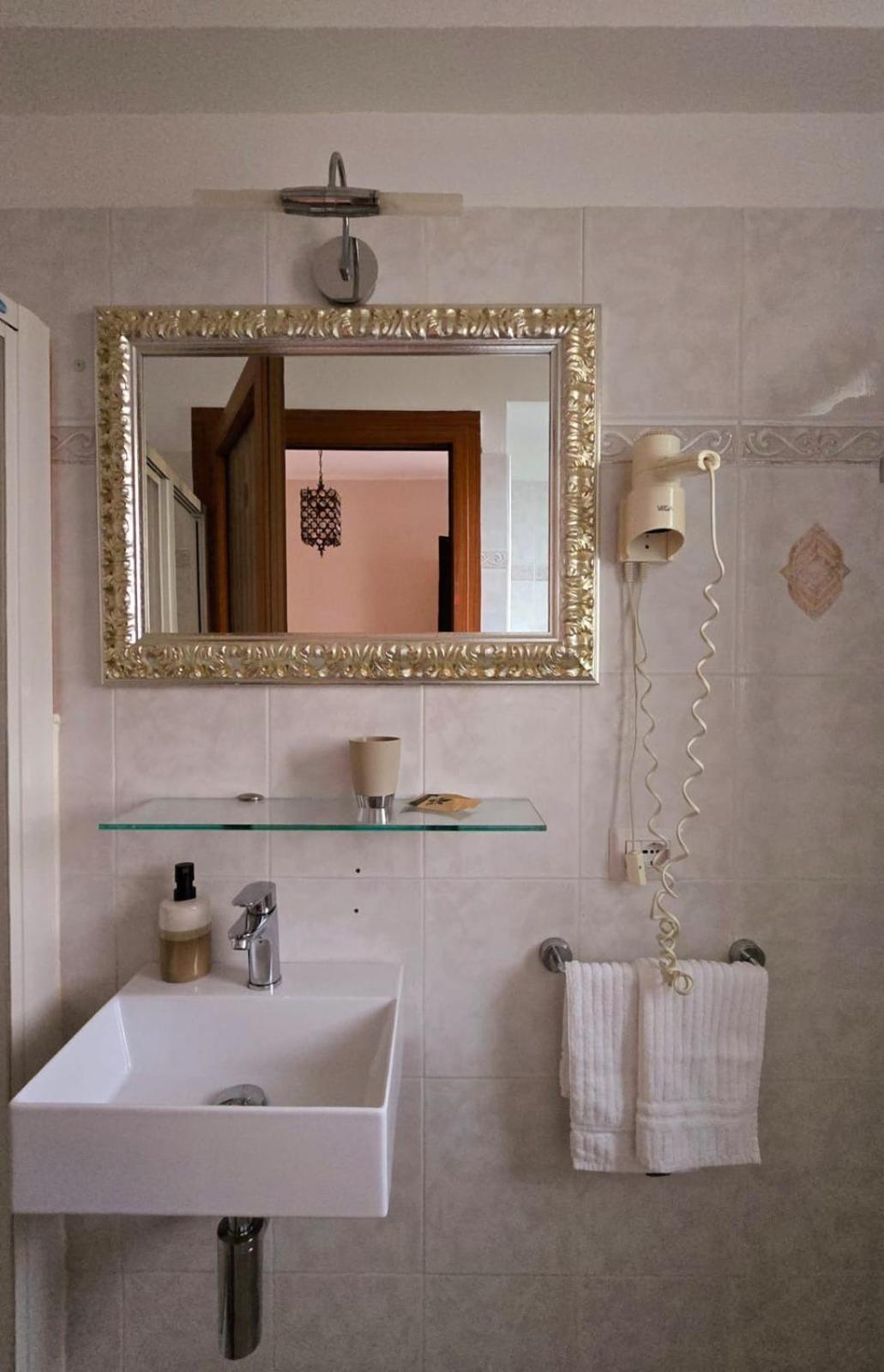 Residence Villa Margherita Cannobio Extérieur photo
